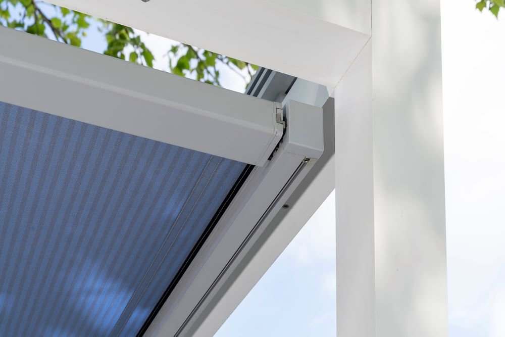 Nova Hüppe Trend 250SZ Unterdachmarkise Seitensaumführung